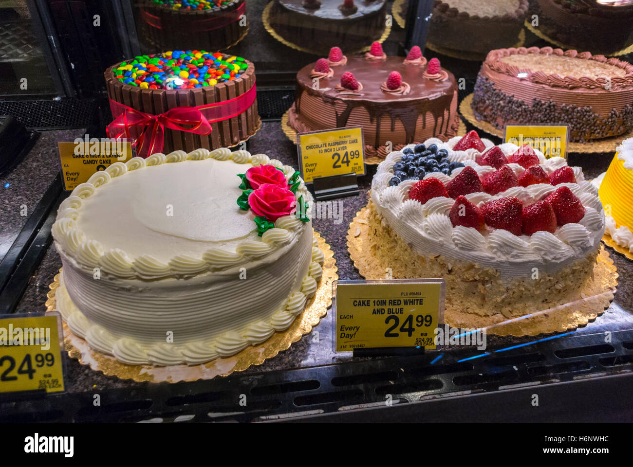 San Francisco Ca Usa Detail A L Interieur De L Alimentation Boulangerie Local Americain Supermarche Safeway Decore Les Gateaux Patisseries Boulangerie Affichage Etageres Photo Stock Alamy