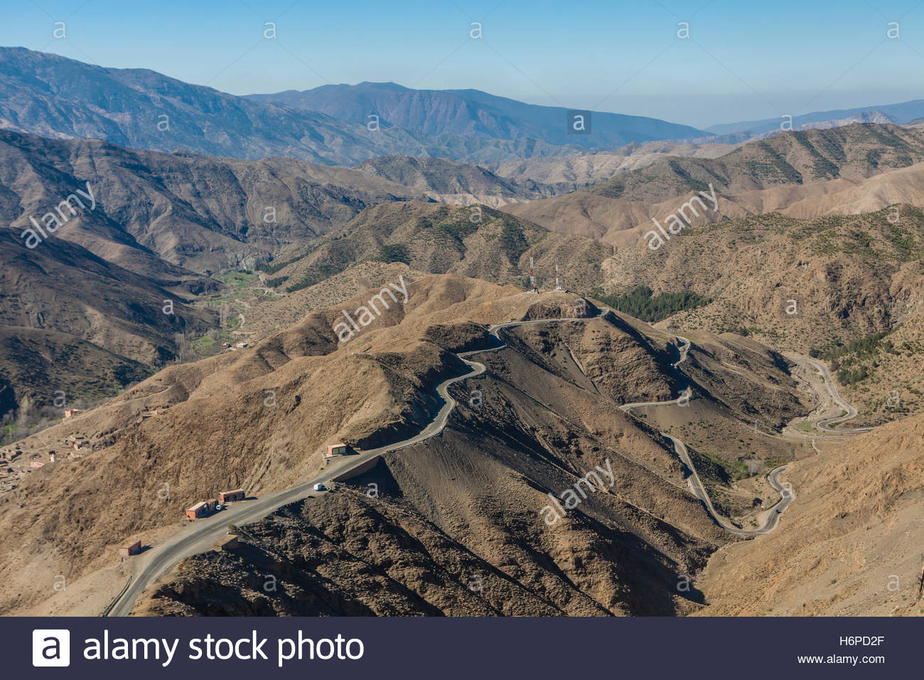 Tizi Ntichka Est Un Col De Montagne Au Maroc Reliant Le