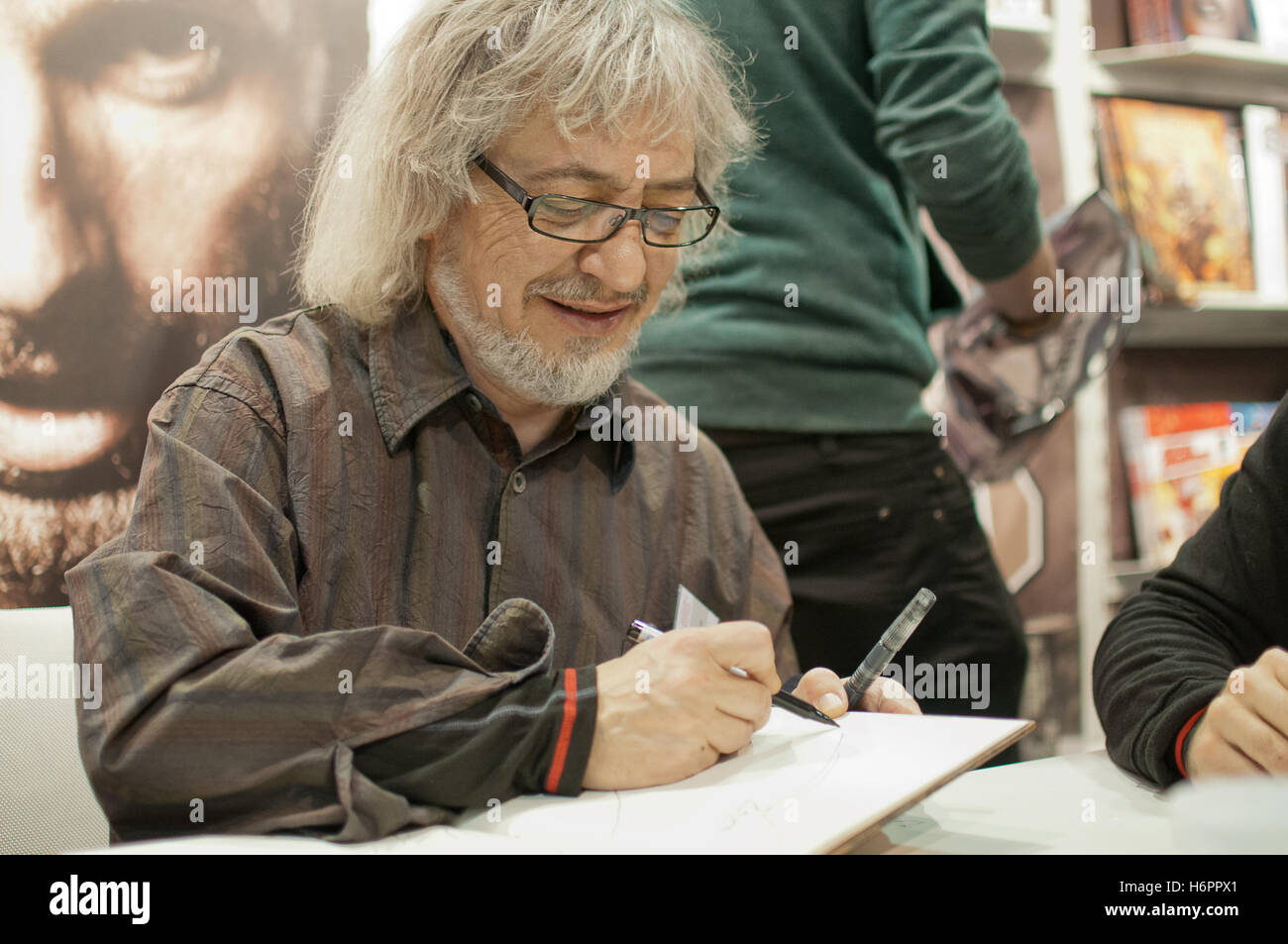 L'artiste espagnol Luis Royo, roman graphique "Apokalypse", Foire du livre de Francfort 2013 Banque D'Images