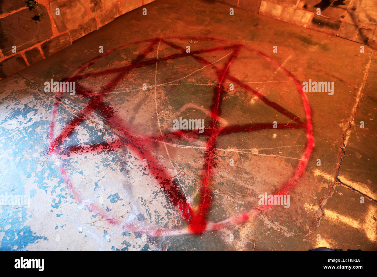 Autel Sacrificiel hexagram black magic Star of David symbole religieux juifs et israéliens six pointes Étoiles figure géométrique Banque D'Images