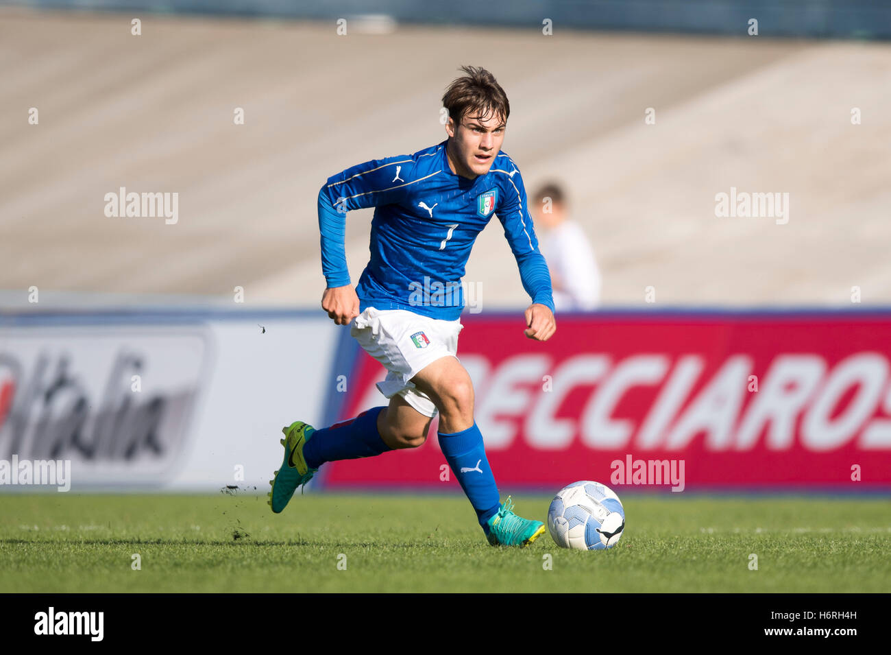 Elia Visconti (ITA), 28 octobre 2016 - Football / Soccer : UEFA EURO 2017 Moins de 17 Tour Groupe 4 Qualification match entre l'Italie 0-0 Macédoine au Stadio Tullo Morgagni à Forli, Italie. (Photo de Maurizio Borsari/AFLO) Banque D'Images