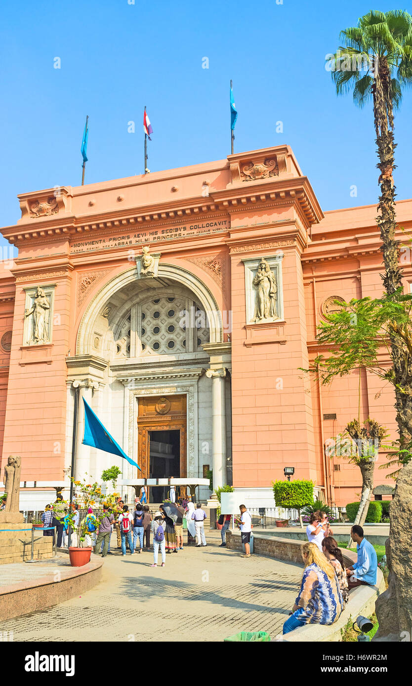 Le premier matin, les visiteurs de musée égyptien Banque D'Images