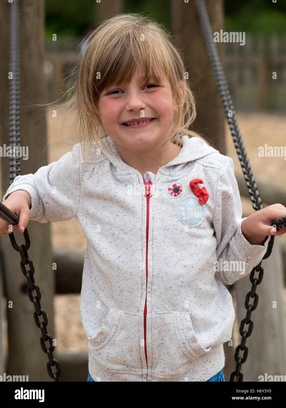 6 ans petites filles Banque de photographies et d’images à haute résolution Alamy