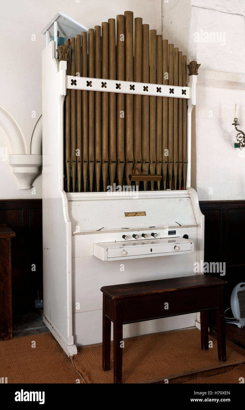 L'orgue dans l'église de l'Assomption, Ashow, Warwickshire, England, UK Banque D'Images