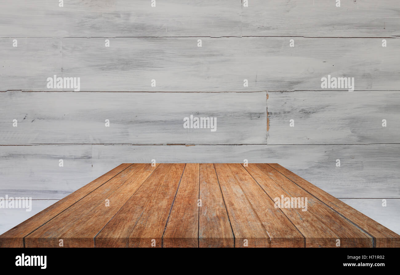 Table en perspective brown white wooden wall background, stock photo Banque D'Images