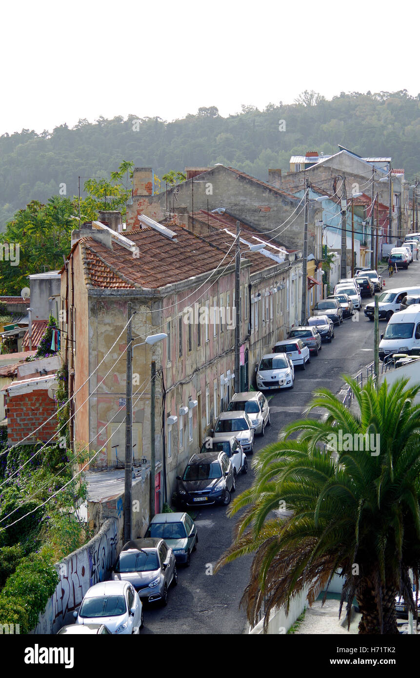Lisbonne Portugal, terrasse de maisons à un point Banque D'Images