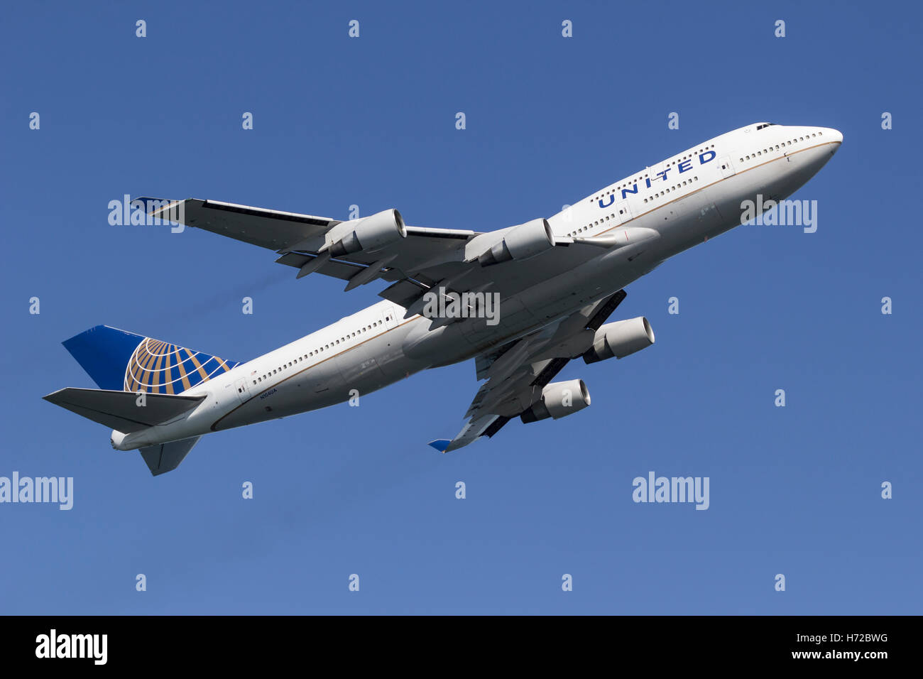United Airlines Boeing 747 en vol. Banque D'Images