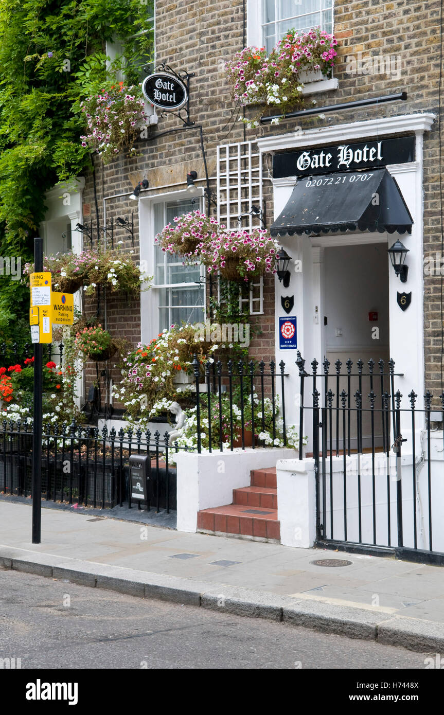 Gate Hôtel sur Portobello Road, Notting Hill, Londres, Angleterre, Royaume-Uni, Europe Banque D'Images