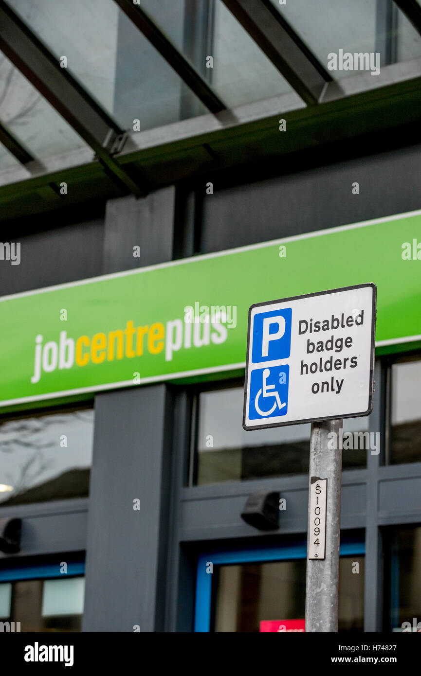 Mobilité porte-badge sign in front of Job Centre Plus Office, Doncaster Banque D'Images