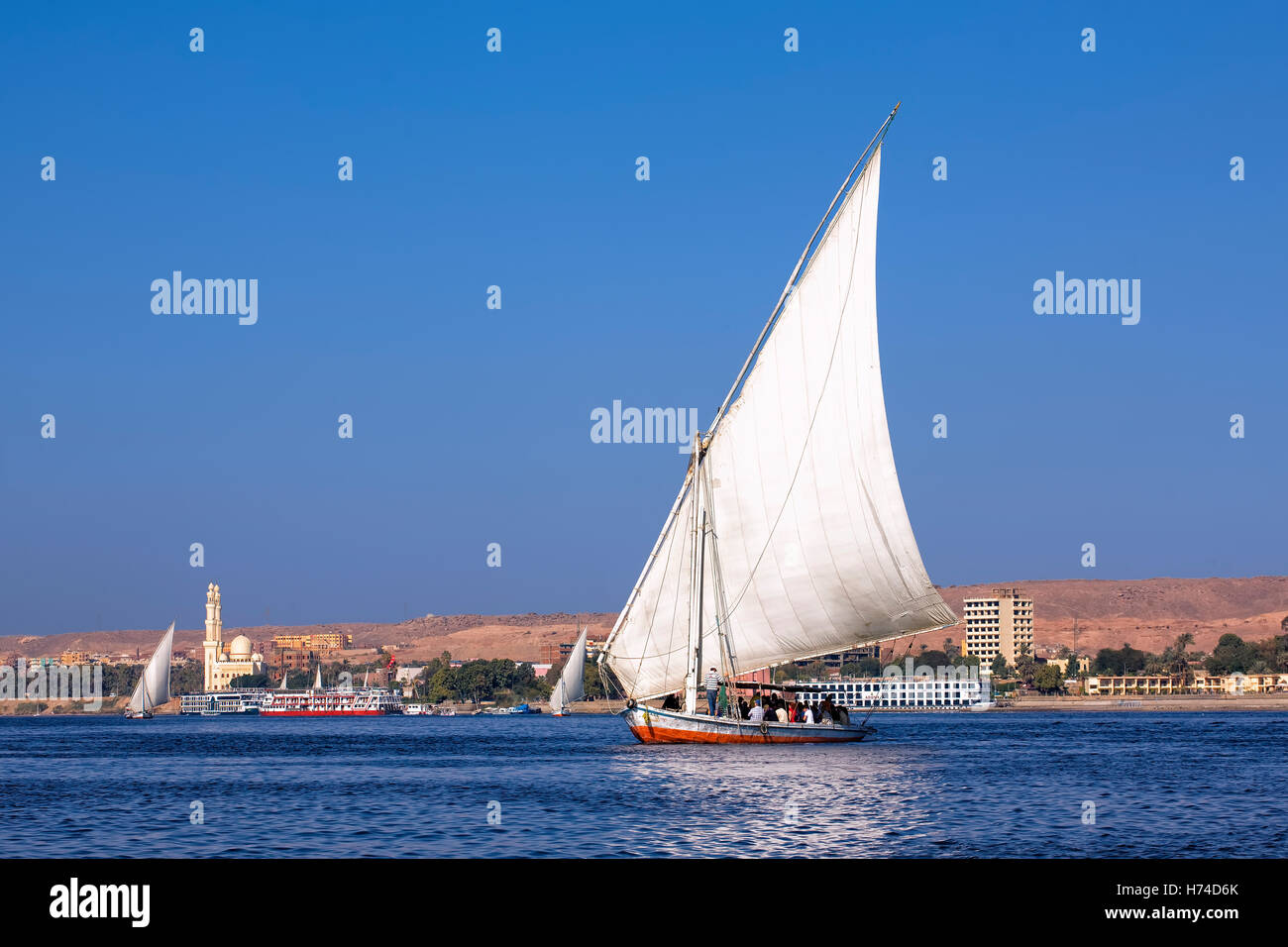 Felouque sur le Nil à Assouan, Egypte Banque D'Images