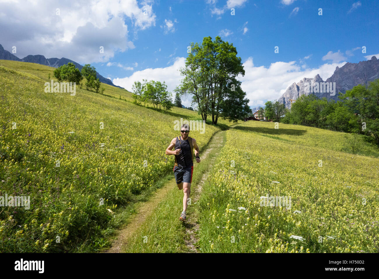 Le trail running à Cortina D'Ampezzo, Italie. Banque D'Images