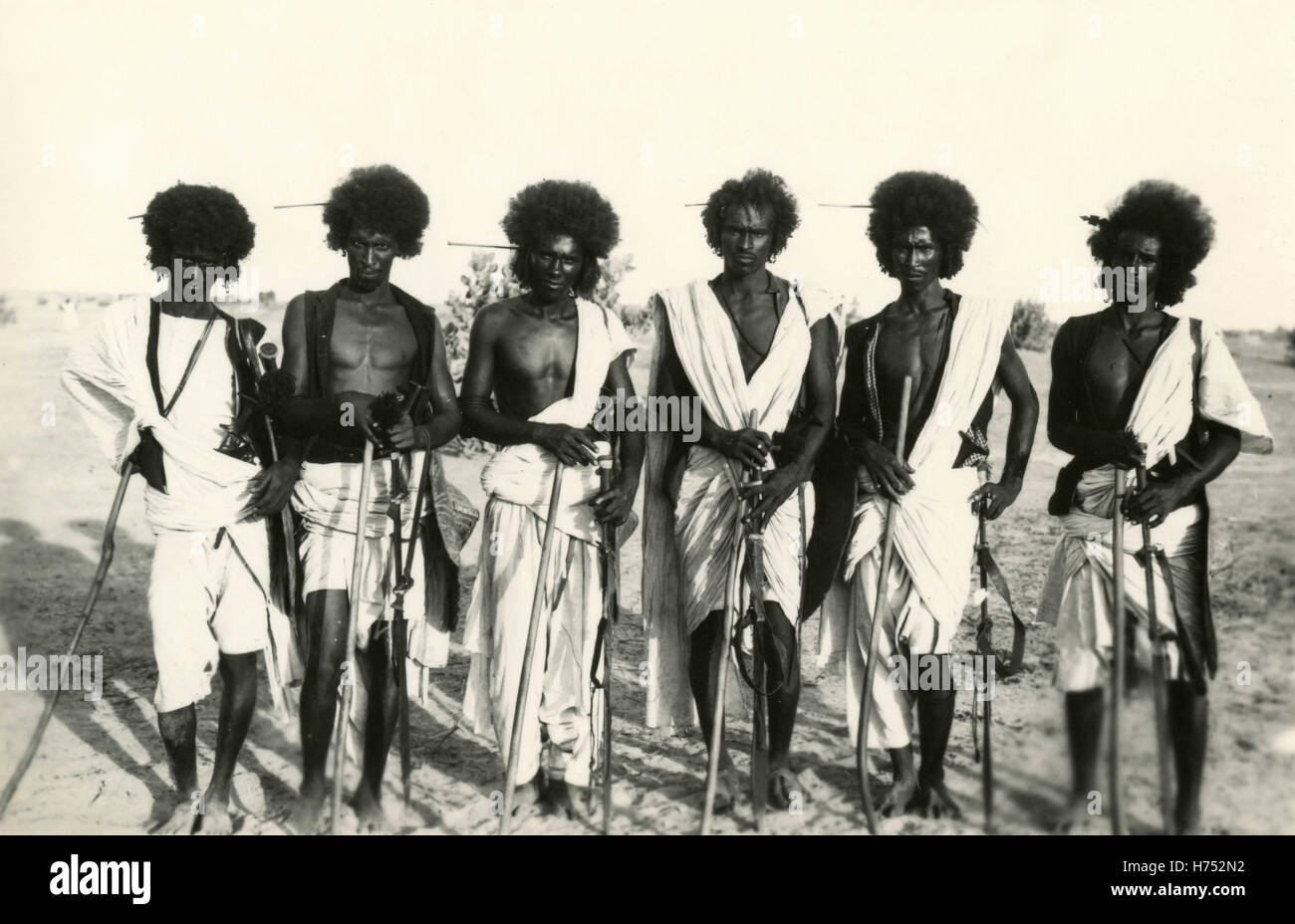 Les guerriers de l'Érythrée d'épées et de bâtons, de l'Afrique Banque D'Images