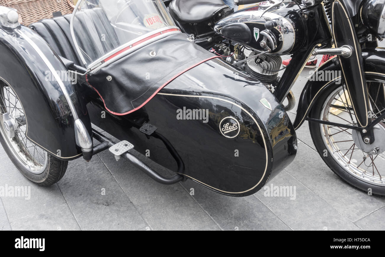 DKW Auto Union moto avec side-car au classic bike rally. Banque D'Images