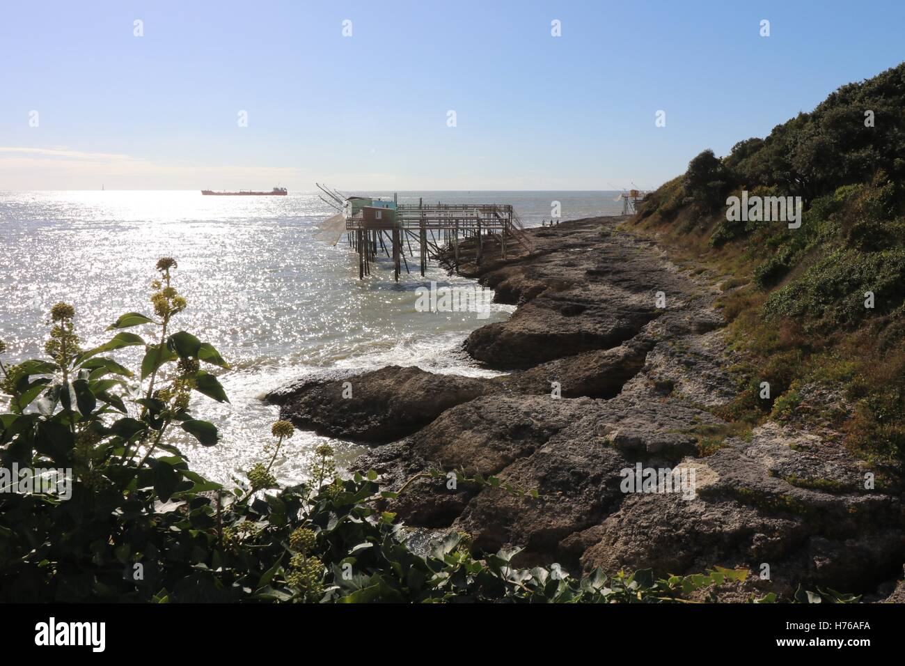 Cabanes de pêche le long de la côte, Saint-palais-sur-mer, Rochefort, France Banque D'Images