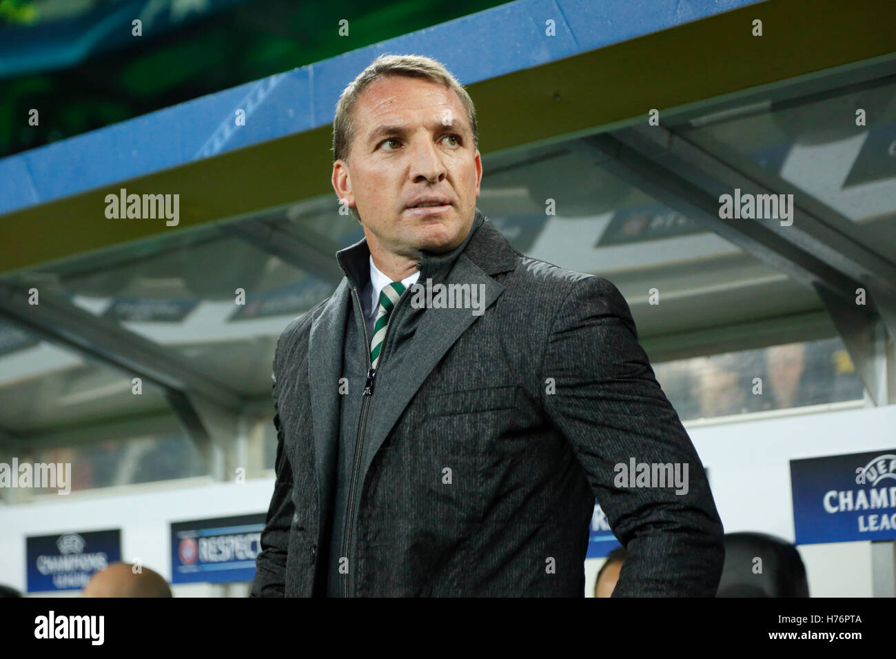 Sport, football, Ligue des Champions, 2016/2017, l'étape de Groupe, Groupe C, Journée 4, Borussia Moenchengladbach contre Celtic Glasgow FC 1:1, stade Borussia Park, à l'entraîneur Brendan Rodgers (Celtic) Banque D'Images