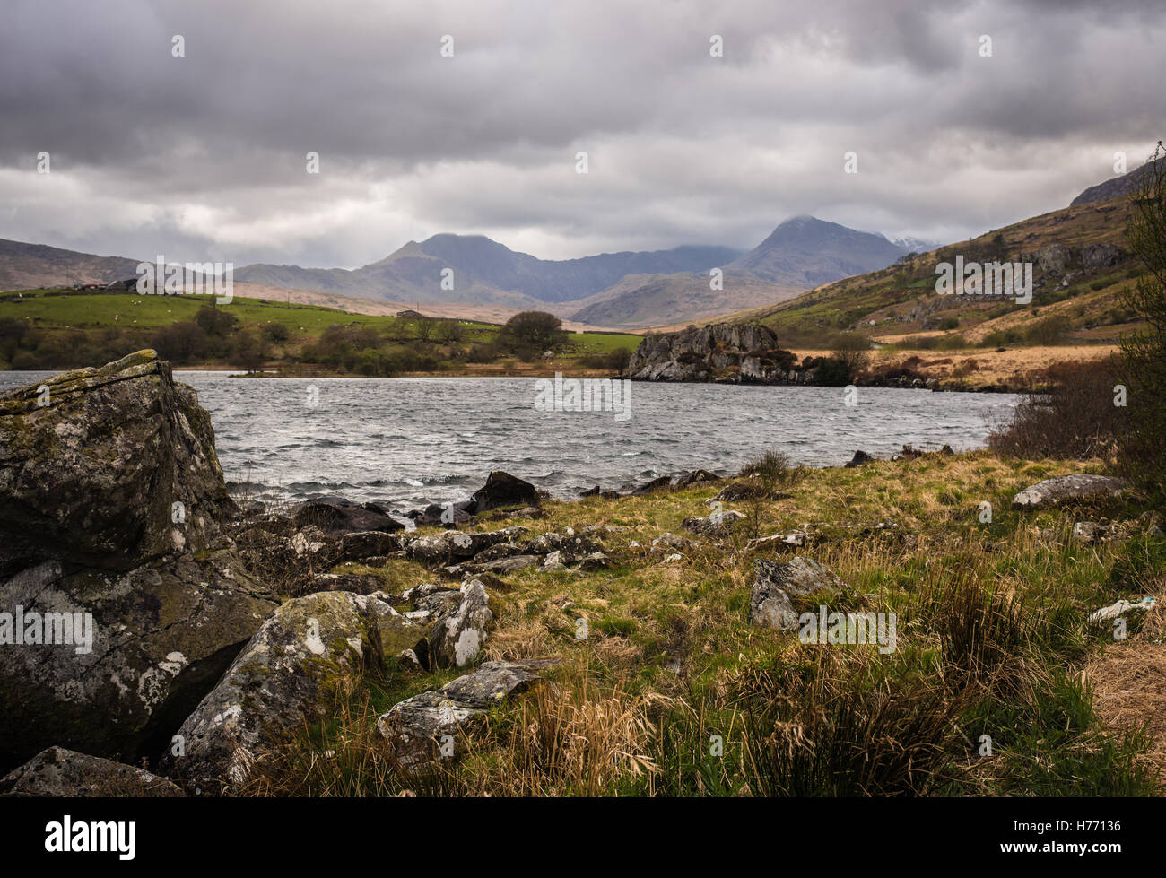 Paysage sauvage dans le parc national de Snowdonia, le Nord du Pays de Galles, UK - Llynnau Mymbyr Banque D'Images