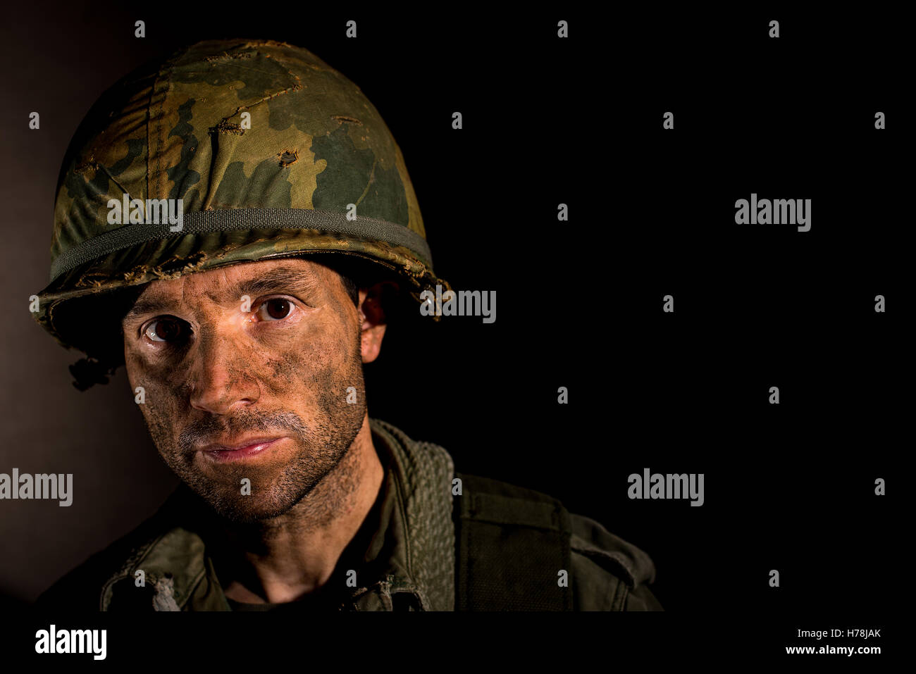 Shell Shocked Africanamerican Soldier Vietnam War Stock Photo 407603749