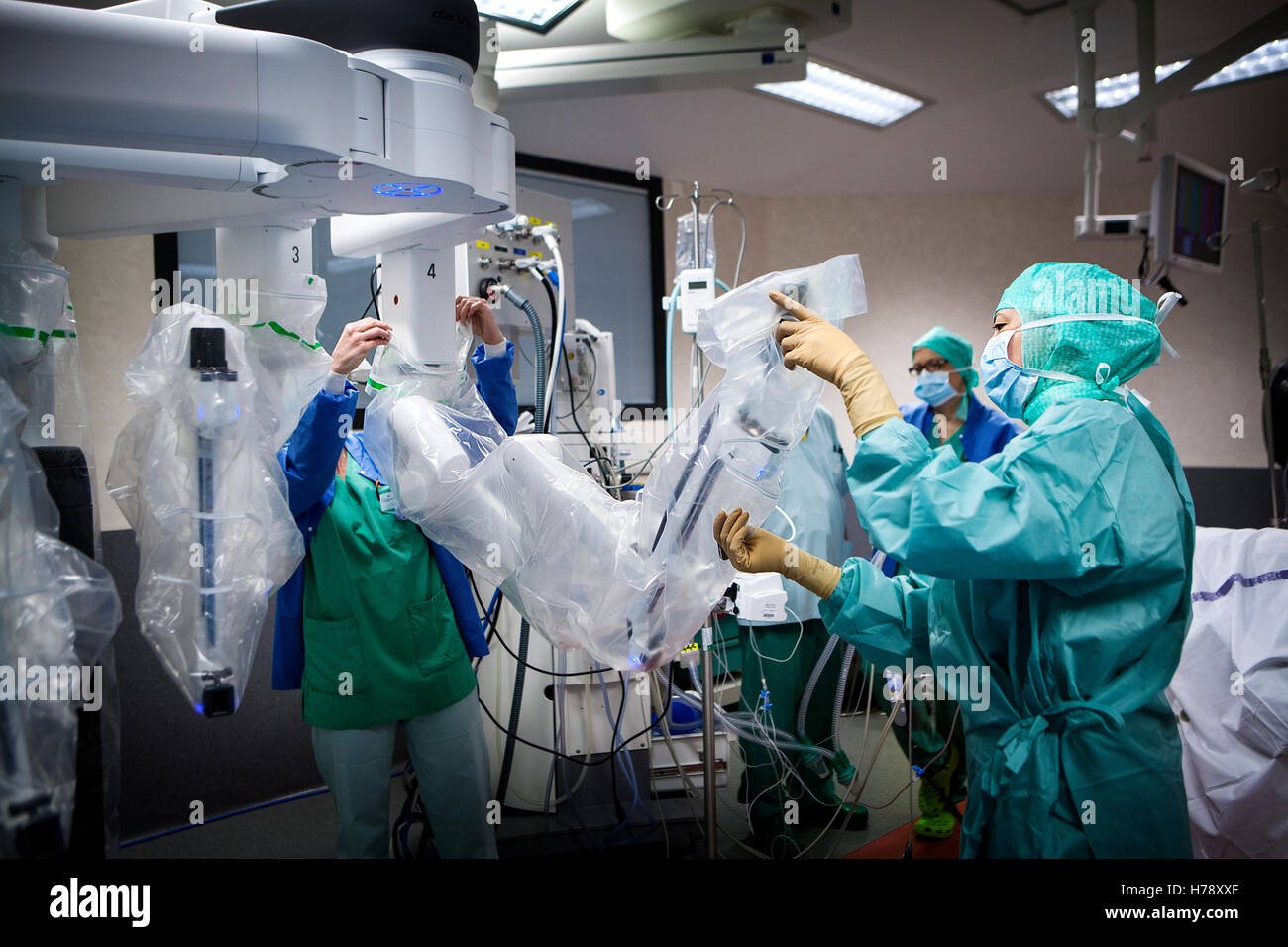 La chirurgie assistée par robot Banque D'Images