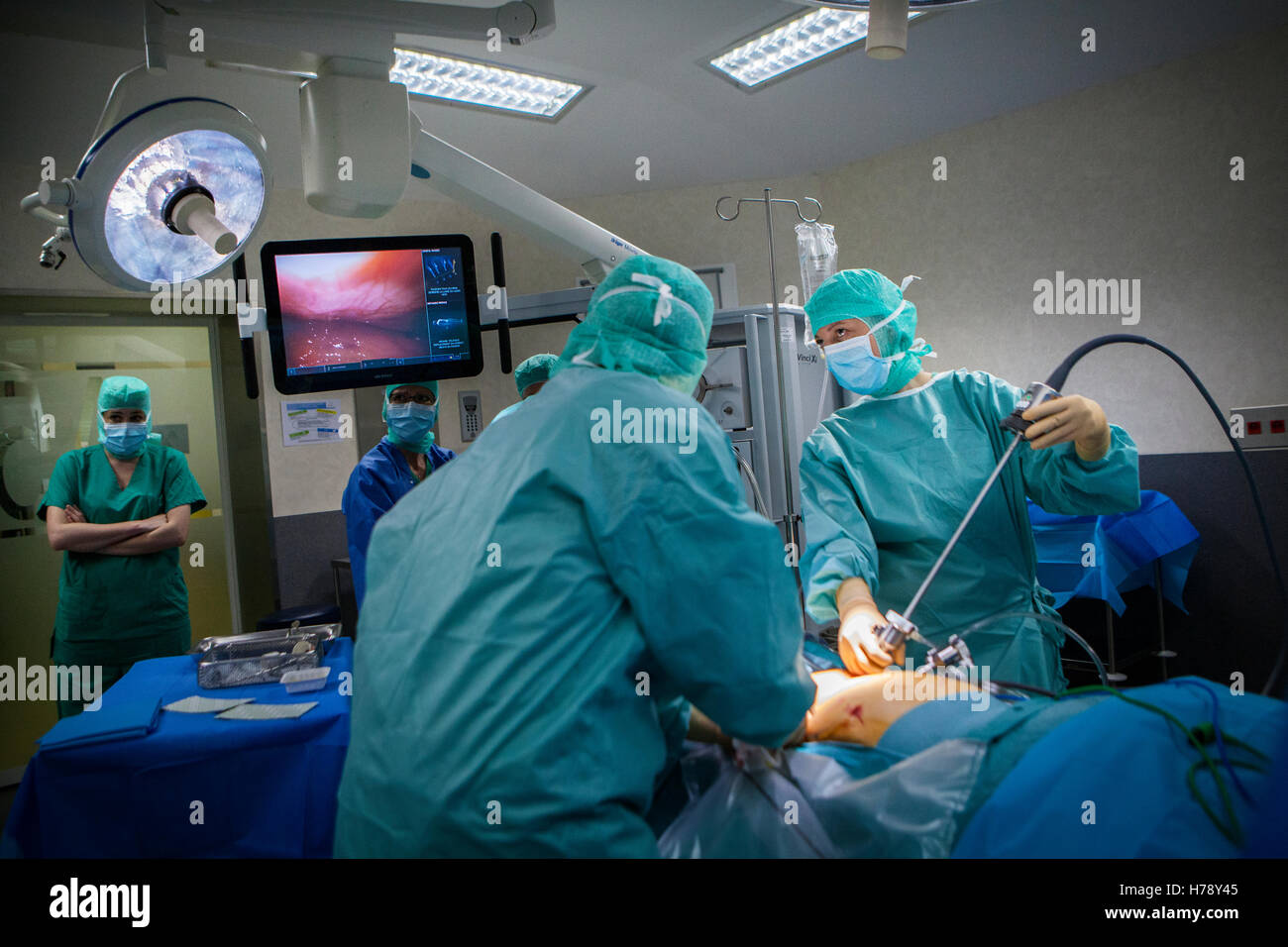 La chirurgie assistée par robot Banque D'Images