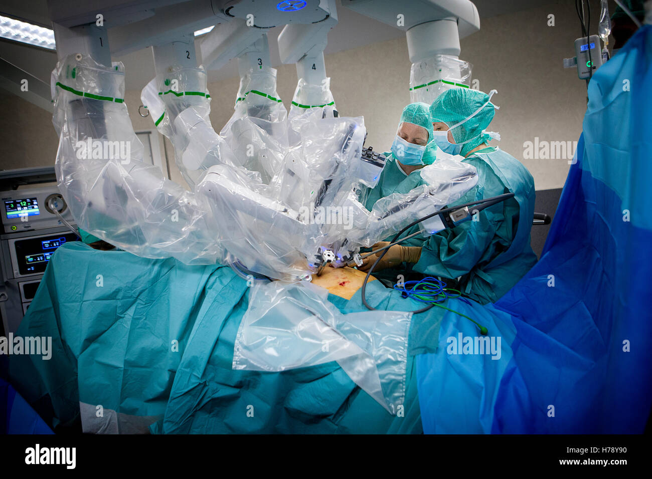 La chirurgie assistée par robot Banque D'Images