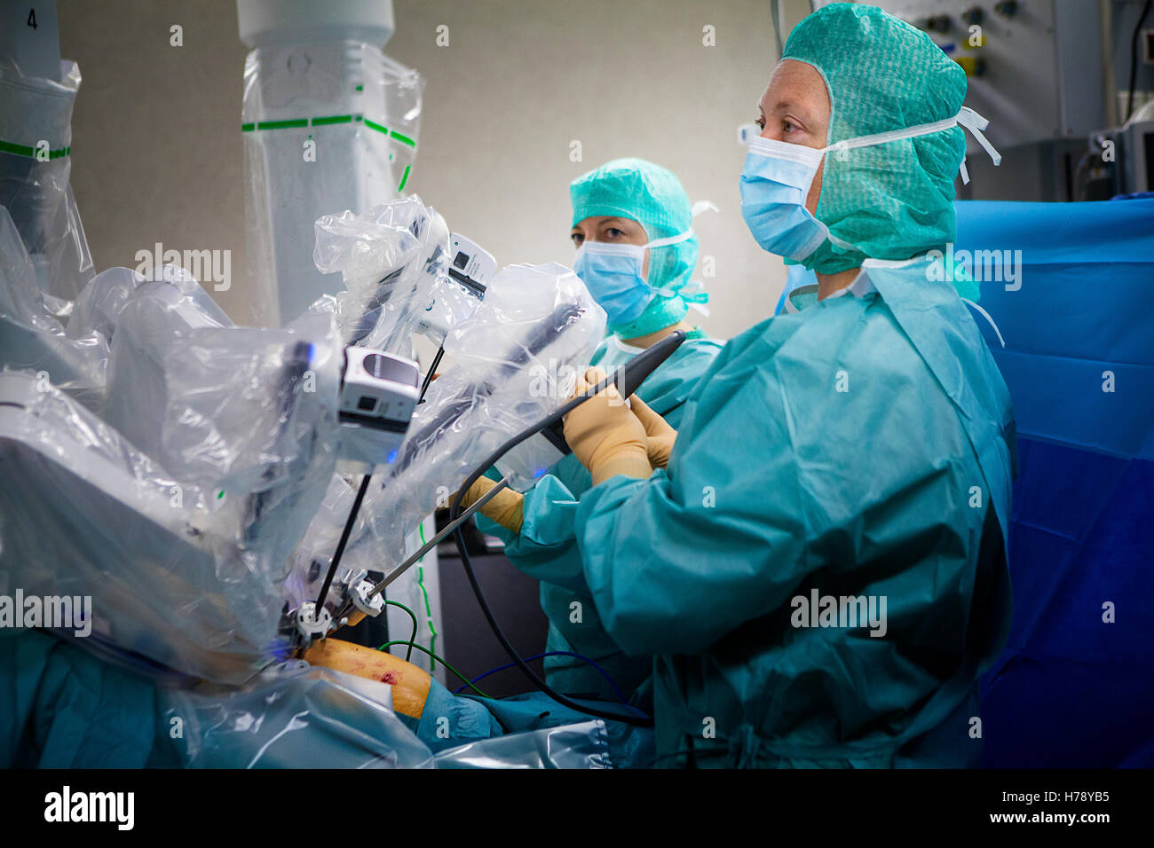 La chirurgie assistée par robot Banque D'Images