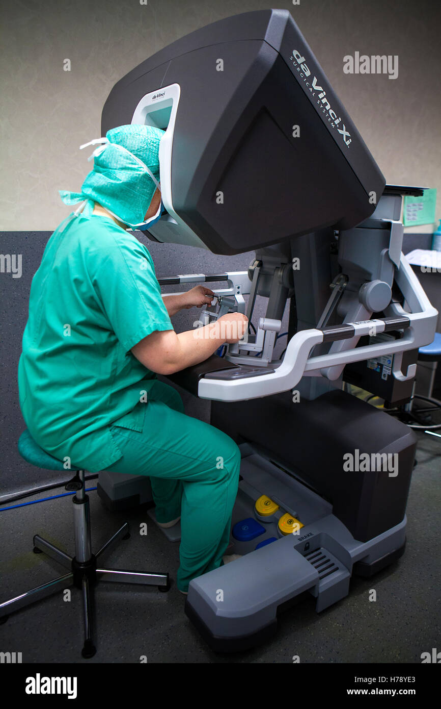 La chirurgie assistée par robot Banque D'Images