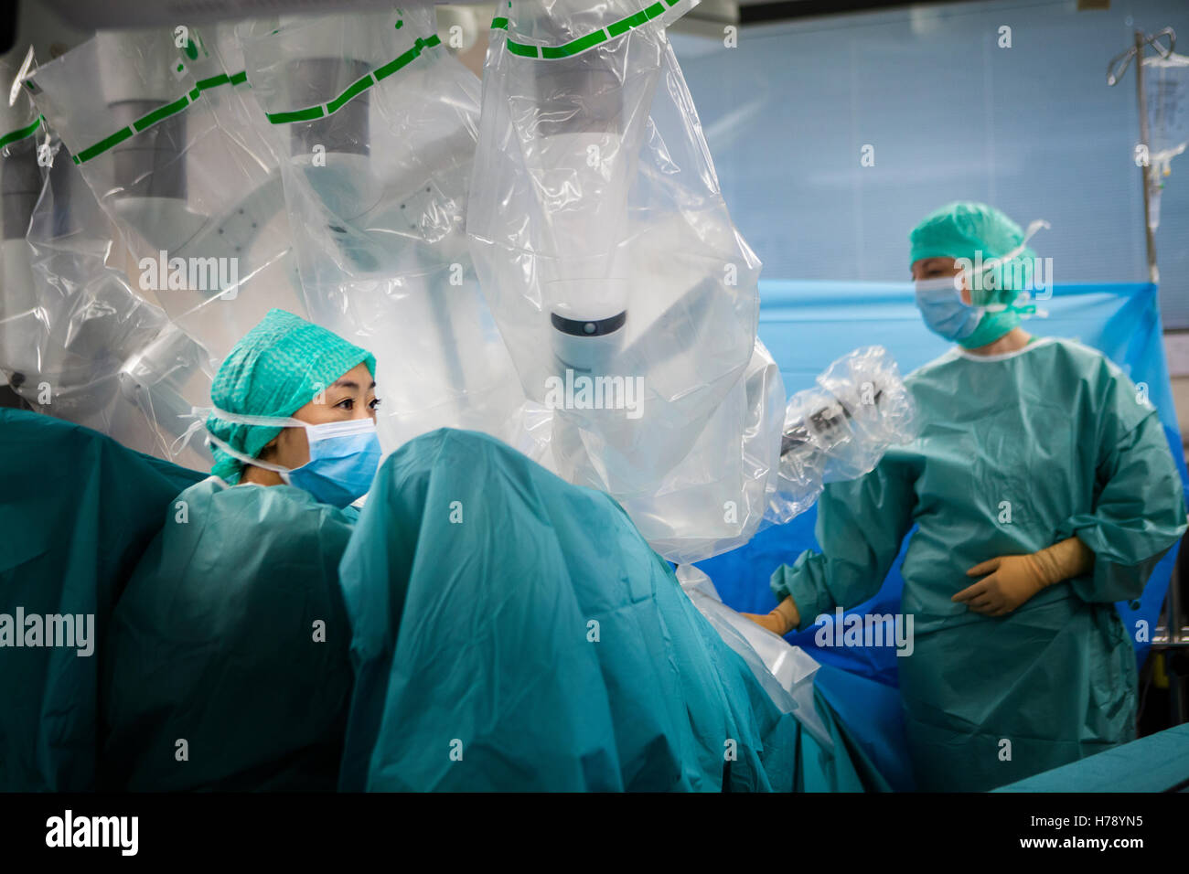 La chirurgie assistée par robot Banque D'Images