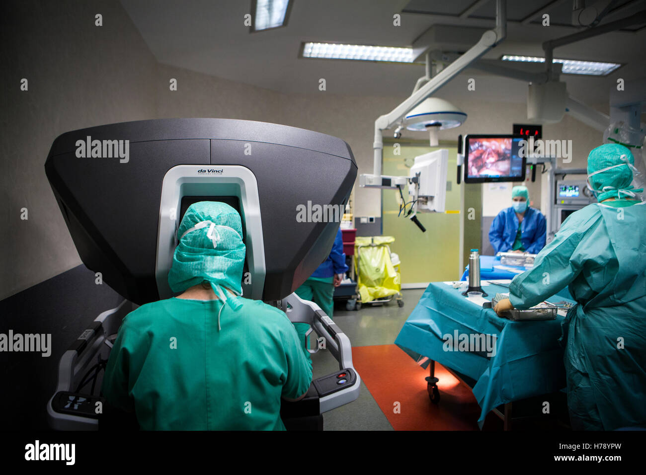 La chirurgie assistée par robot Banque D'Images