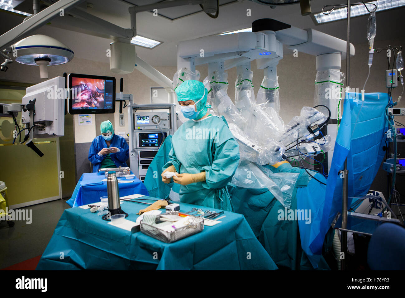 La chirurgie assistée par robot Banque D'Images