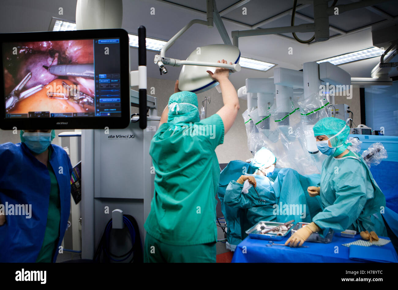 La chirurgie assistée par robot Banque D'Images