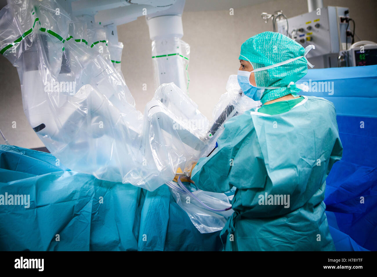 La chirurgie assistée par robot Banque D'Images