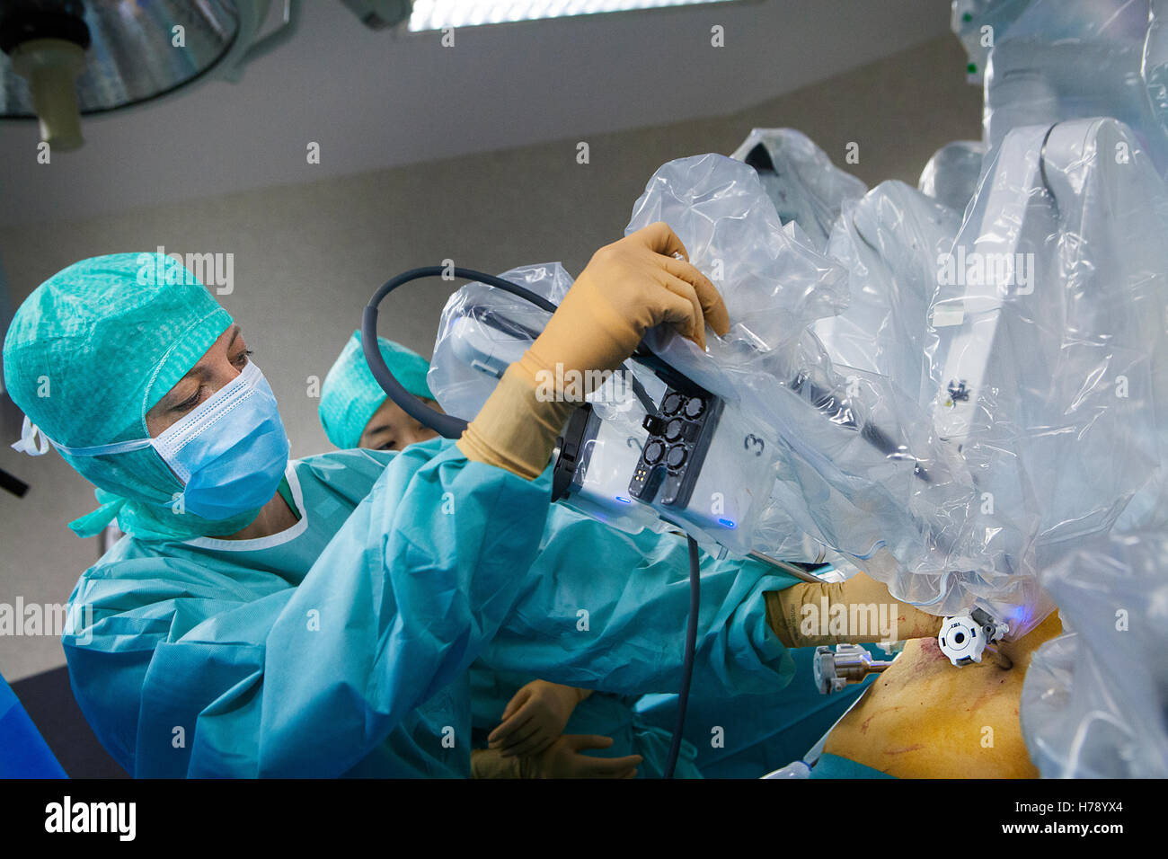 La chirurgie assistée par robot Banque D'Images