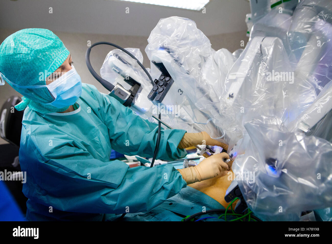 La chirurgie assistée par robot Banque D'Images