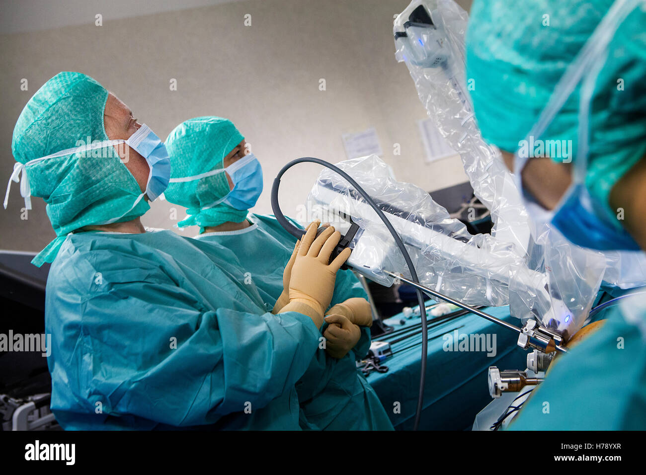 La chirurgie assistée par robot Banque D'Images