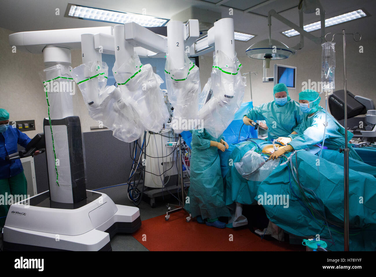 La chirurgie assistée par robot Banque D'Images