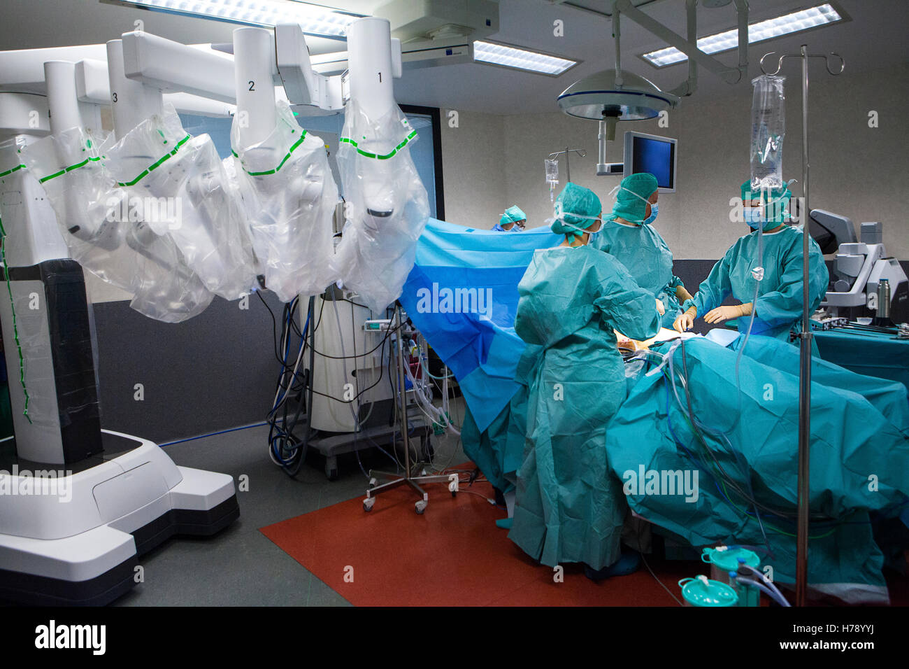 La chirurgie assistée par robot Banque D'Images