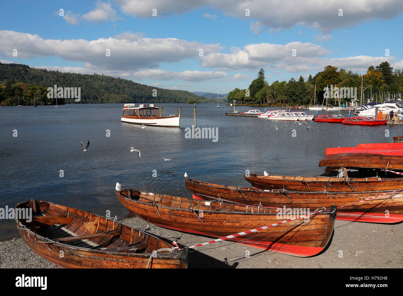 Bowness waterfront au lac Windermere dans le Lake District en Cumbrie, dans le nord-ouest de l'Angleterre au Royaume-Uni. Banque D'Images