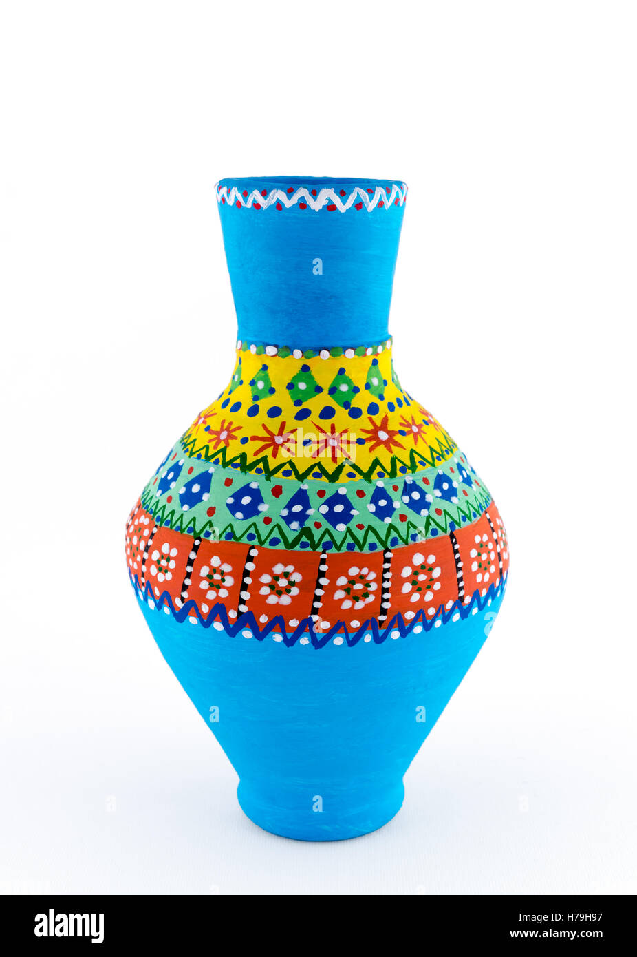 Un navire de la poterie colorée décoration égyptienne (arabe : Kolla) fait d'argile, une des plus anciennes coutumes de l'Égypte ancienne Banque D'Images