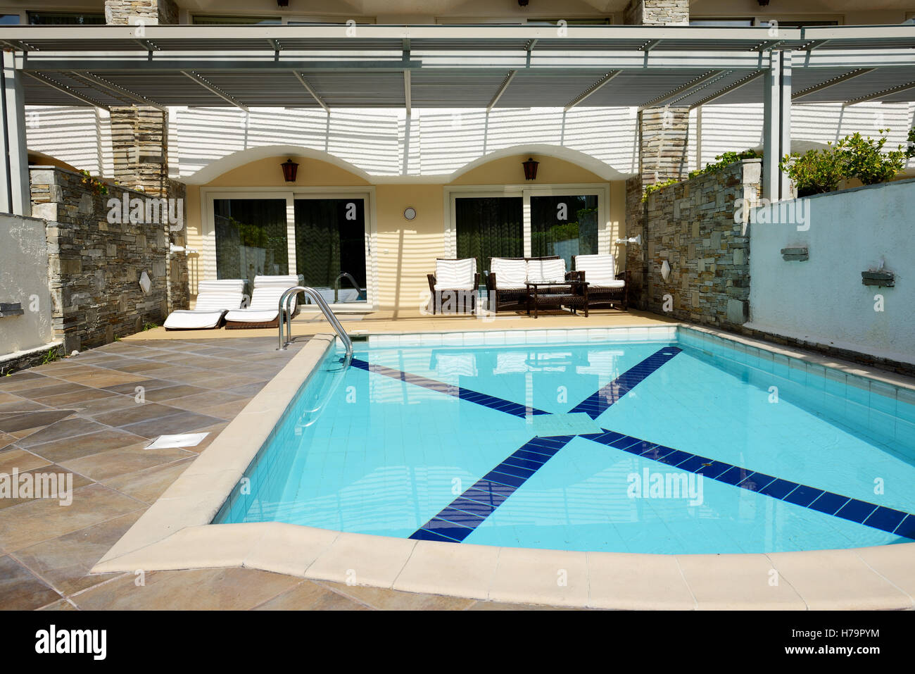 Par villa piscine à l'hôtel de luxe, Halkidiki, Grèce Banque D'Images