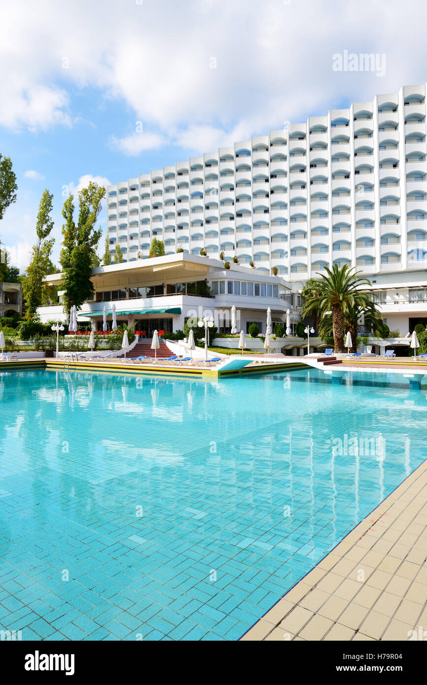 Piscine et construction de l'hôtel de luxe, Halkidiki, Grèce Banque D'Images