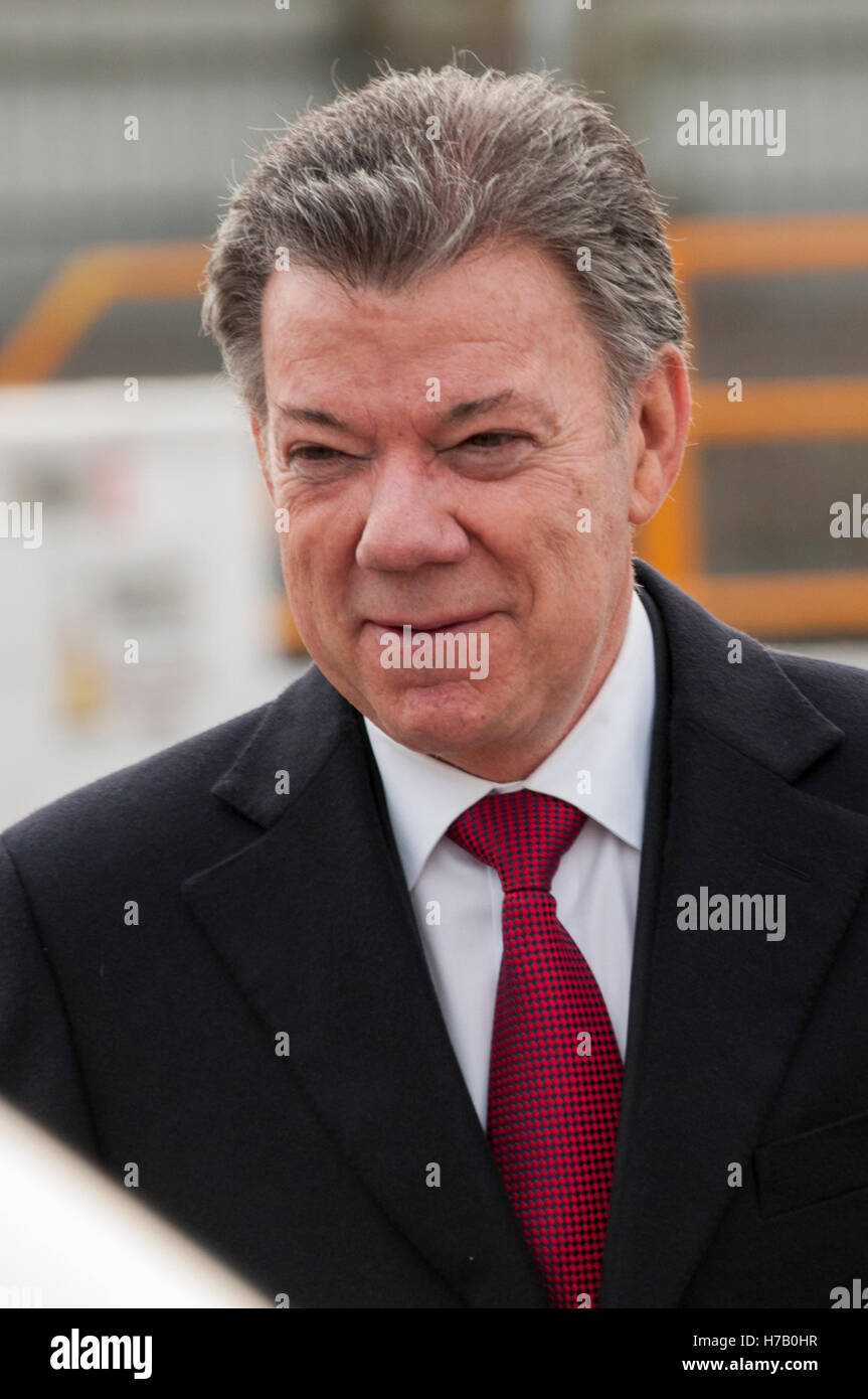 Belfast, Irlande du Nord. 3 novembre, 2016. Le président de la République de Colombie, Juan Manuel Santos, visites Belfast Crédit : Stephen Barnes/Alamy Live News Banque D'Images