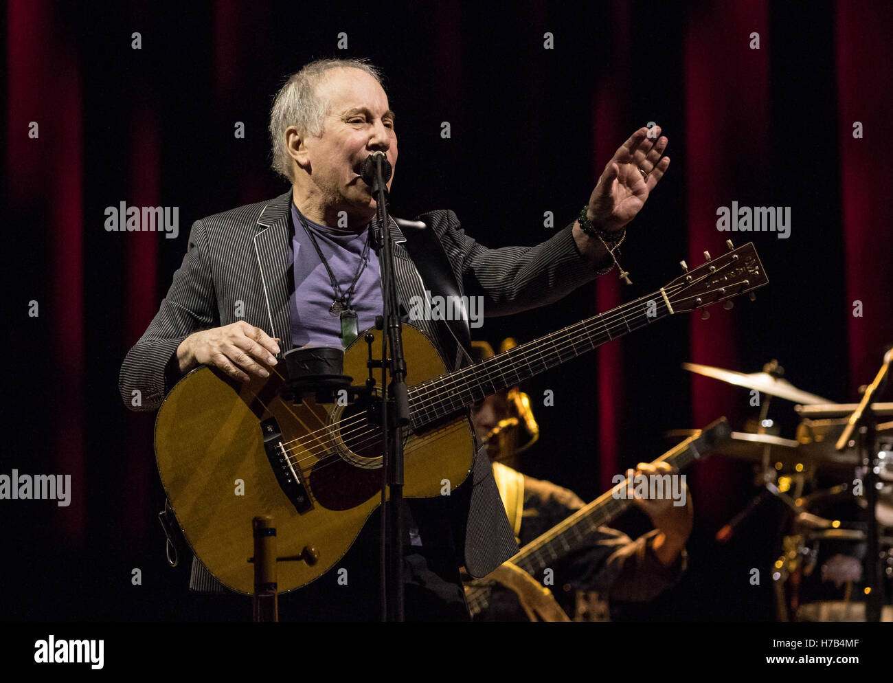 Bournemouth, Royaume-Uni. 3 novembre, 2016. Paul Simon jouant à guichet fermé au Centre International de Bournemouth Crédit : Charlie Raven/Alamy Live News Banque D'Images