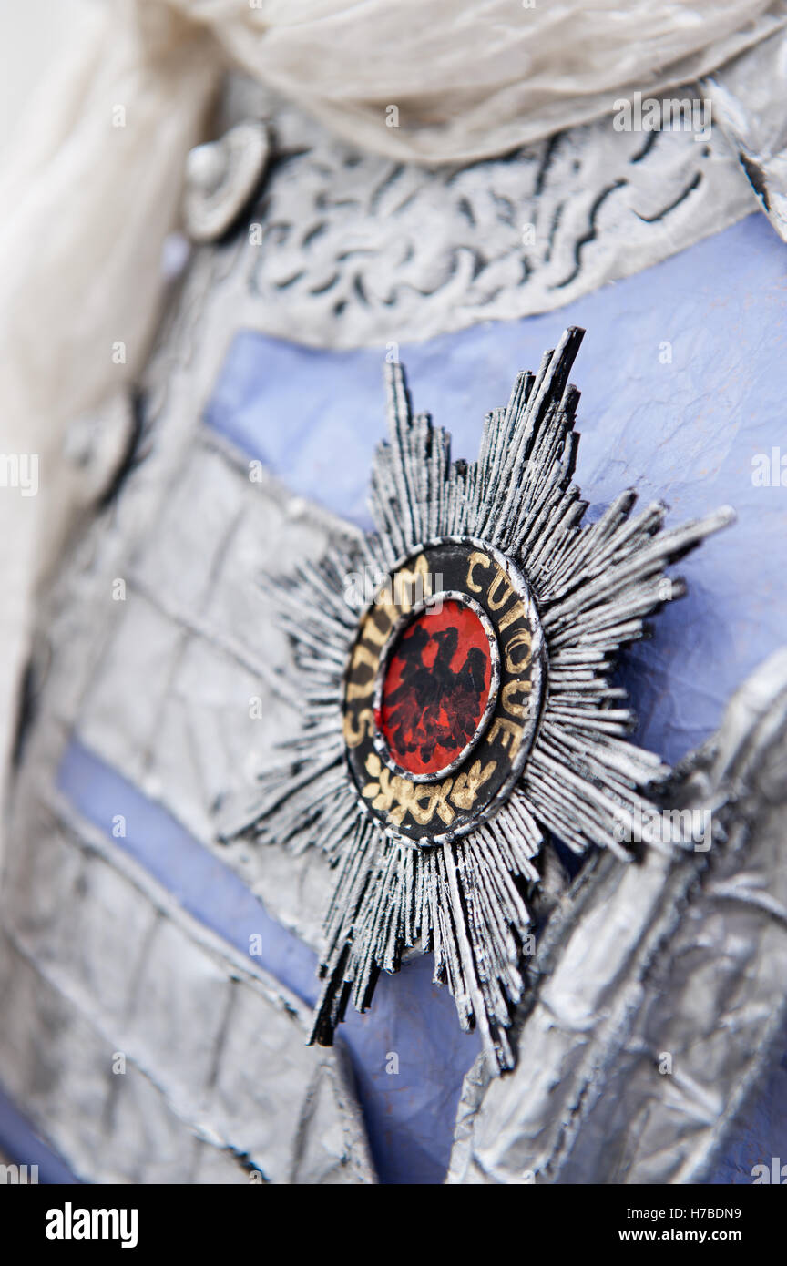 Broche en forme d'étoile, réplique historique accessoire papier, par Isabelle de Borchgrave Banque D'Images