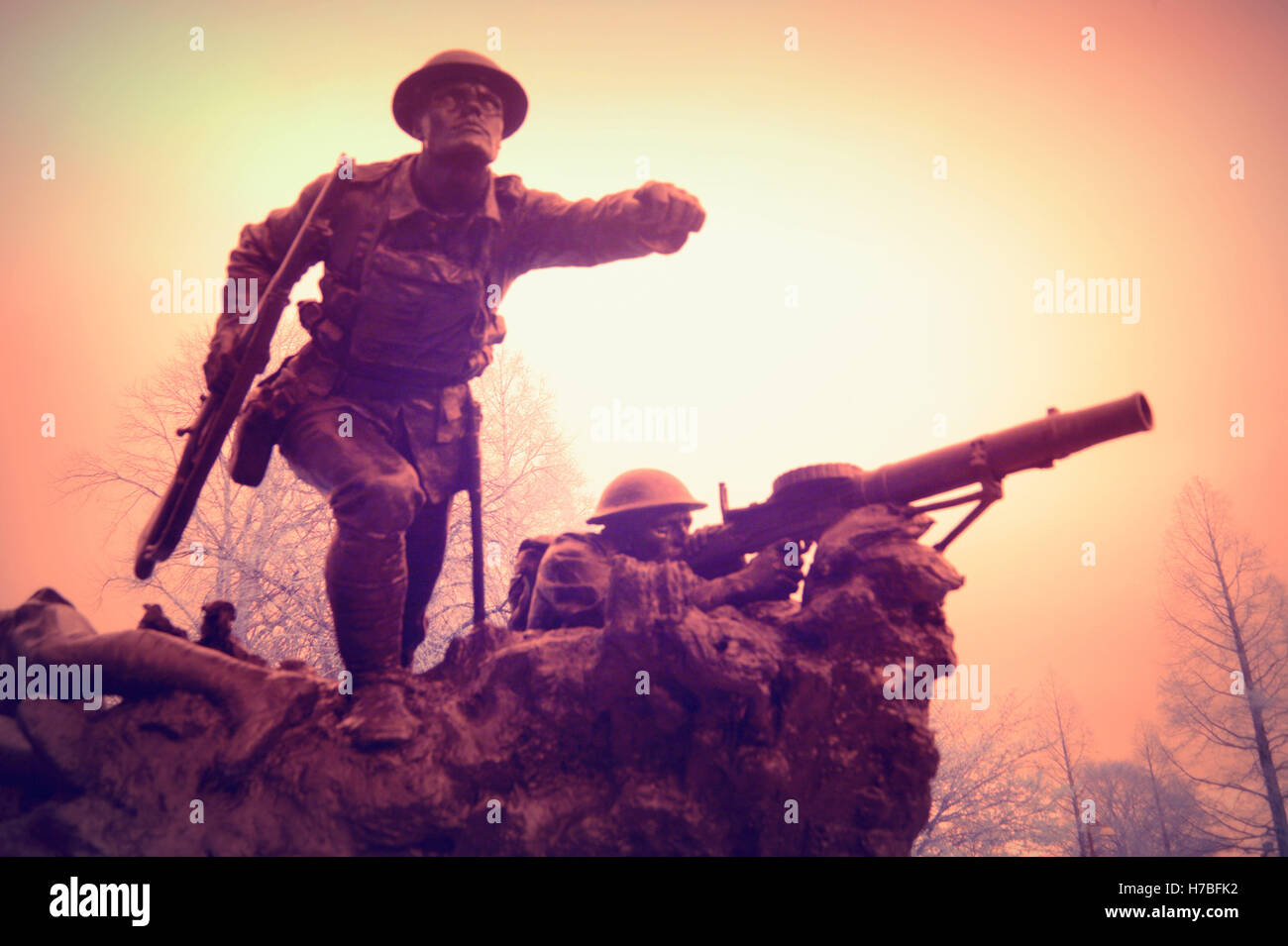 Le Camerounais (Scottish Rifles) War Memorial se trouve sur l'angle sud-ouest de Kelvingrove Park, près de Kelvingrove Art Gallery Banque D'Images