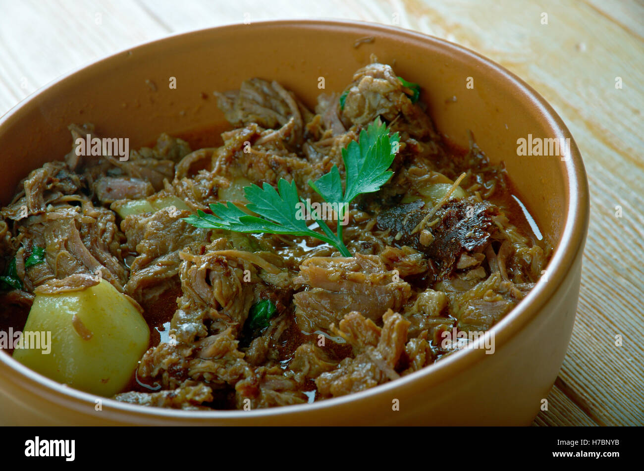 Clemole plat traditionnel de la cuisine mexicaine.soup où la viande, légumes et forte saveur Banque D'Images