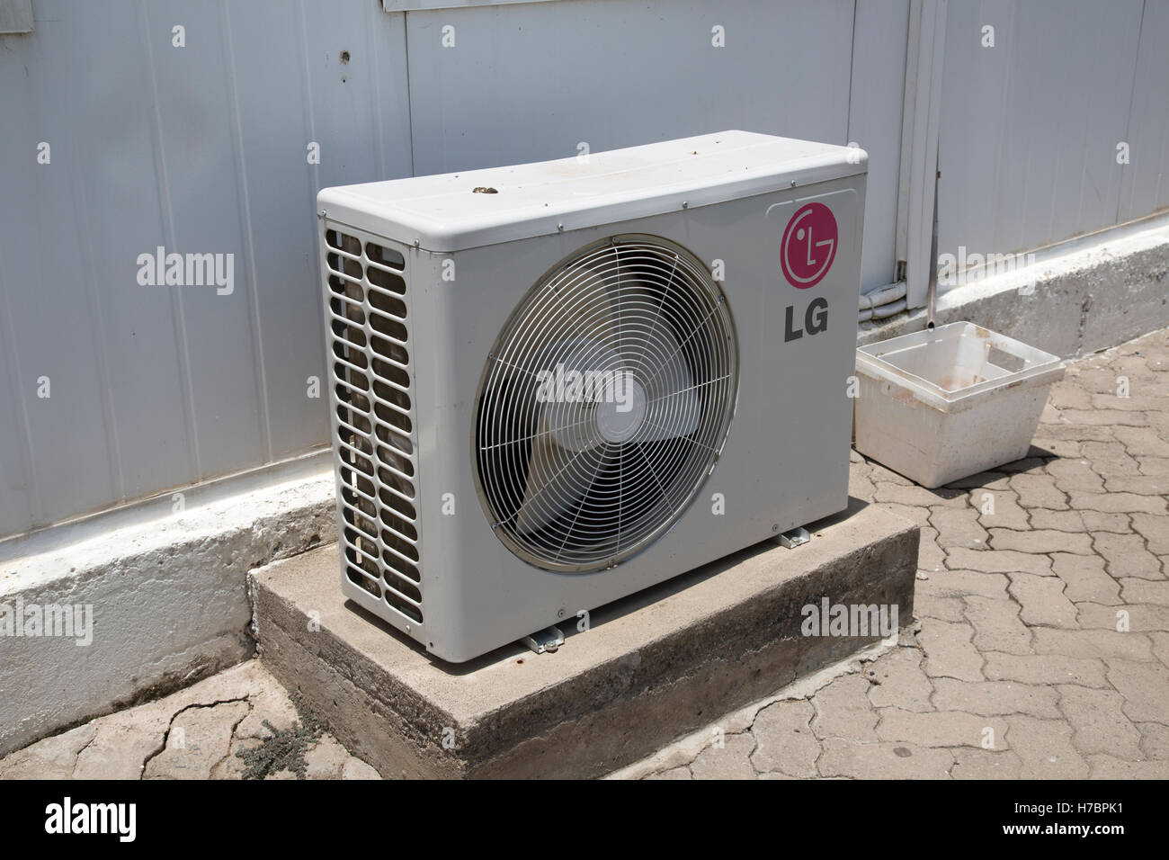 Pompe à chaleur air air conditionné Oserian flower farm Lake Naivasha au Kenya Banque D'Images