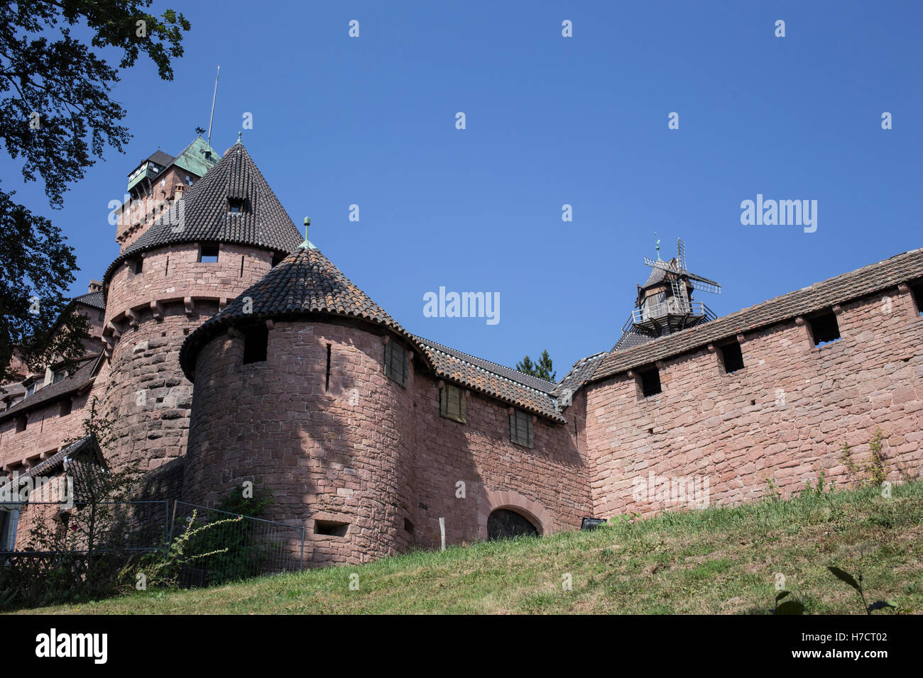 Château du Haut-Kœnigsbourg près de Colmar en France Banque D'Images