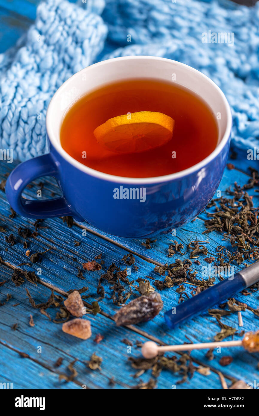 Tasse de thé noir avec Banque D'Images