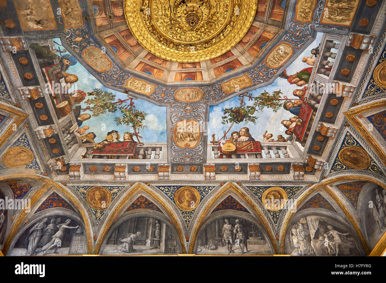 Plafond Renaissance peintures de Bénévent Tisi aussi connu comme il Garofalo, de l'école d'art Renaissance Ferrara, représentant un Banque D'Images