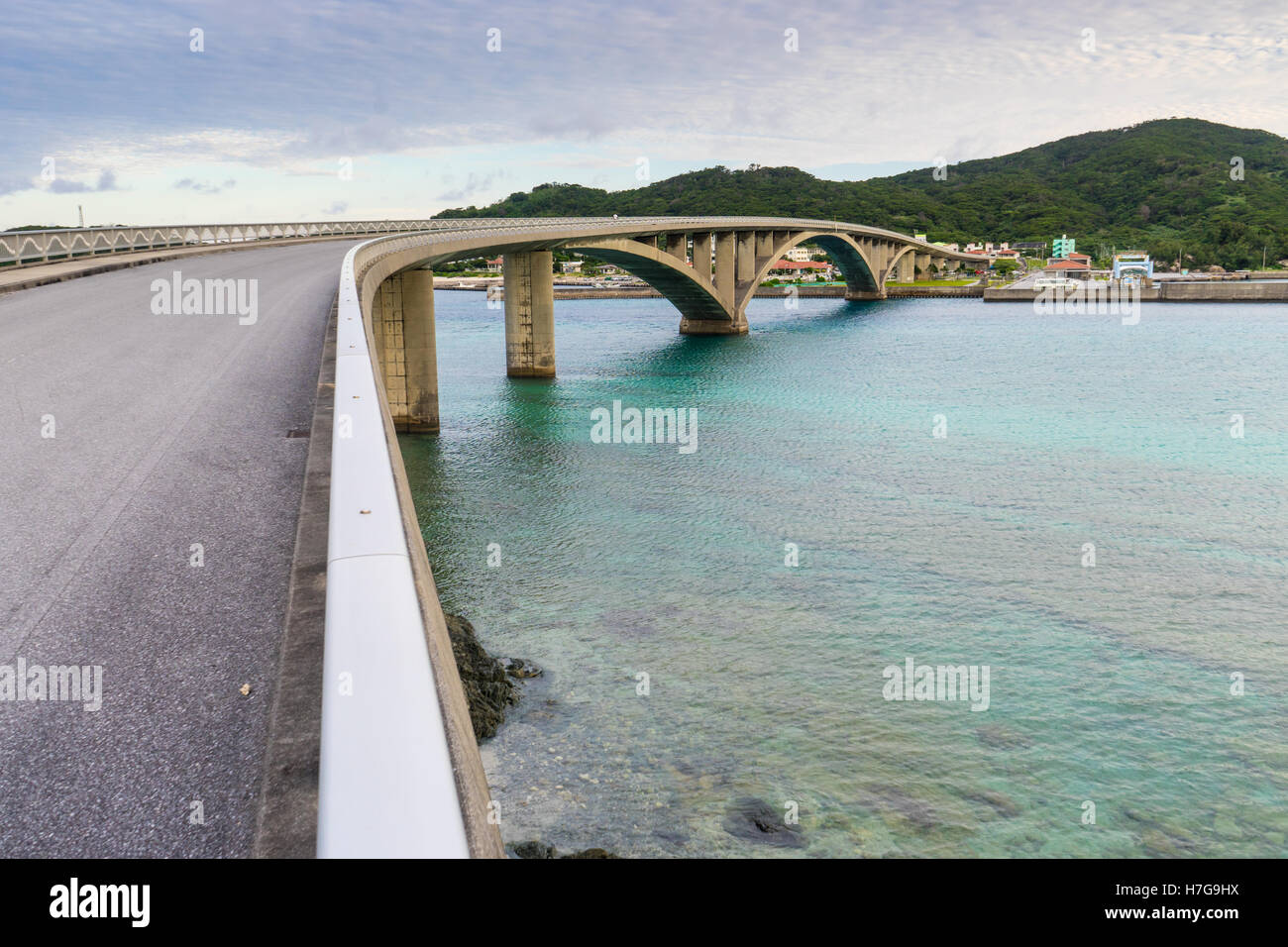 Pont reliant Zamami Geruma et Okinawa, Japon, Îles Banque D'Images